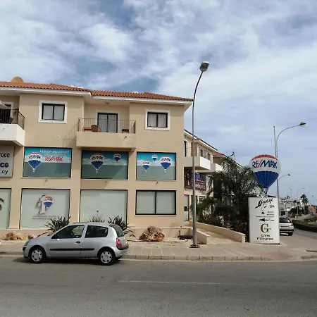 Barlee's * Paralimni